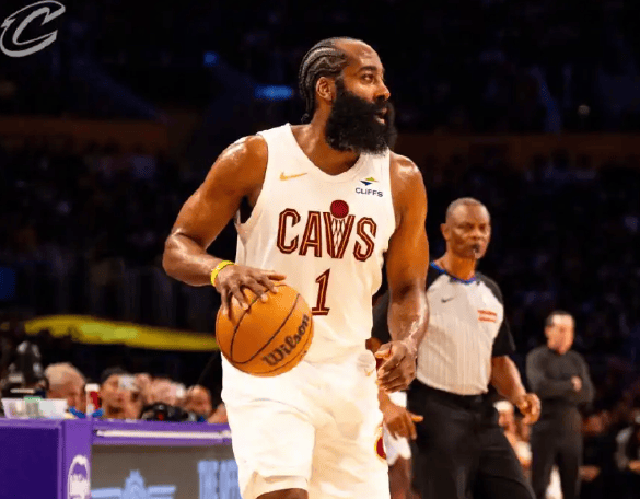 开云体育官网-湖人14分大胜骑士东契奇创队史纪录！但真相是：两队都在“演”？